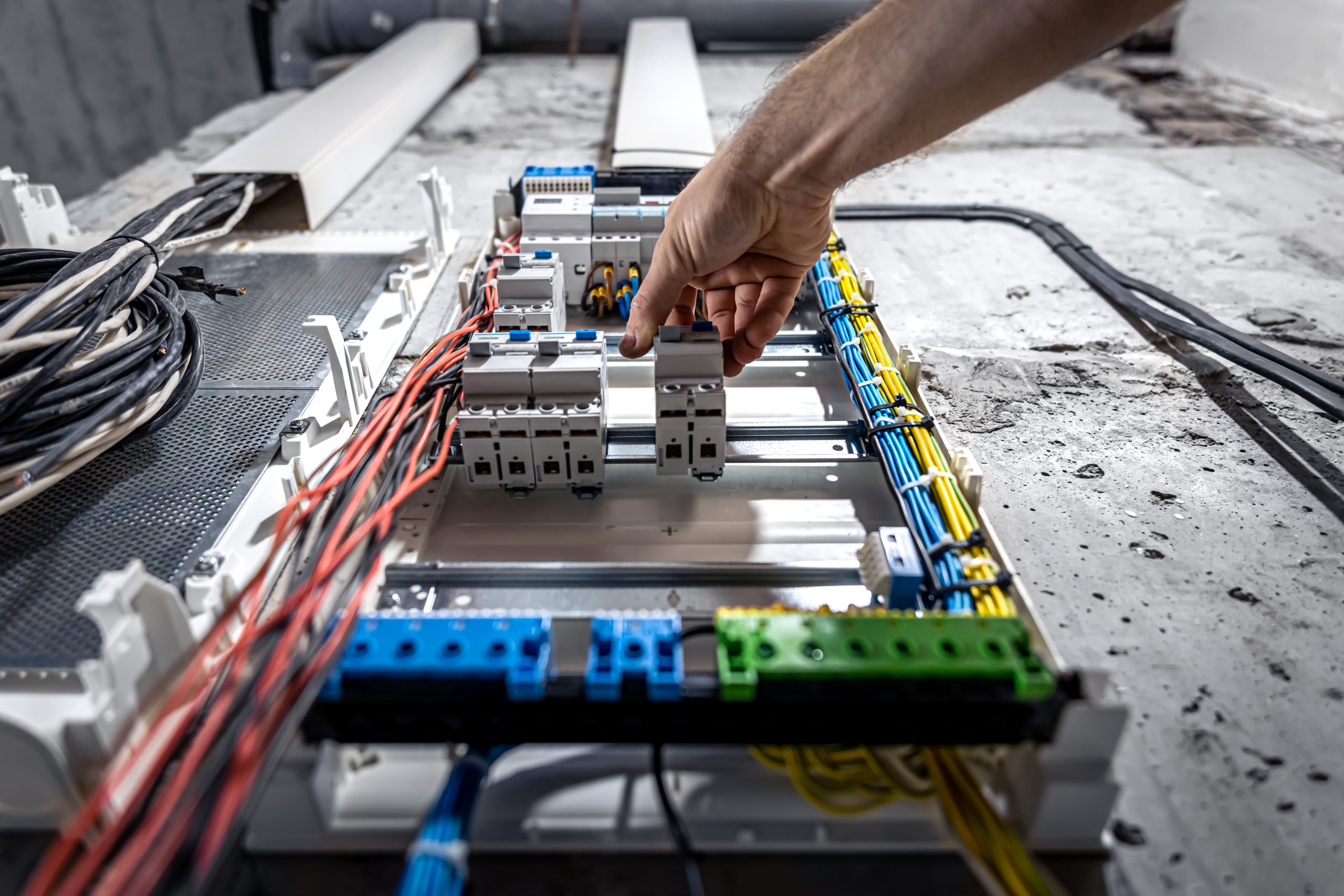 cabecera_instalaciones_electricas_industriales
